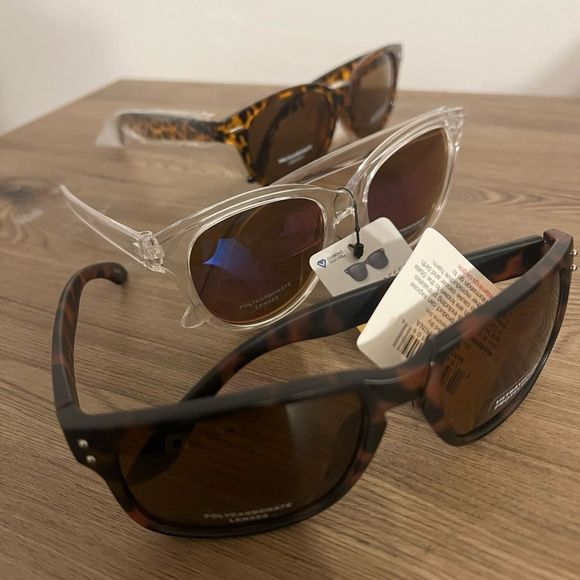 Fashion Sunglasses - Picture 3 of 4